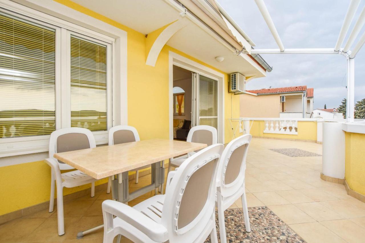 Apartments Dandelion Biograd Na Moru Exterior foto
